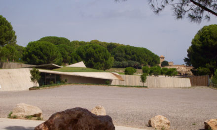 Disappearing Act: Empúries Visitor Reception Centre by Fuses-Viader Arquitectes
