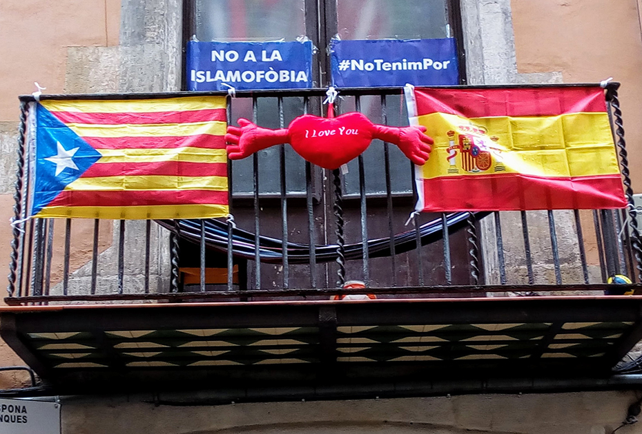 A Guide to the Many Flags Visible in Barcelona These Days